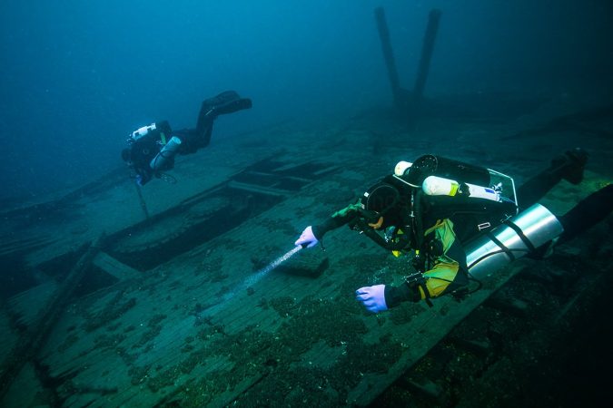 Divers Deidre and Jeff Anastas
