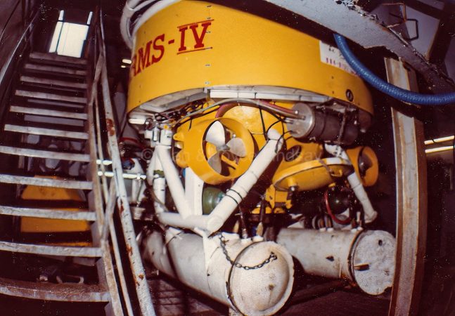 Arms IV Submersible