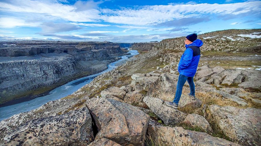 Steve Connerty viewing the Jökulsárgljúfur Canyon